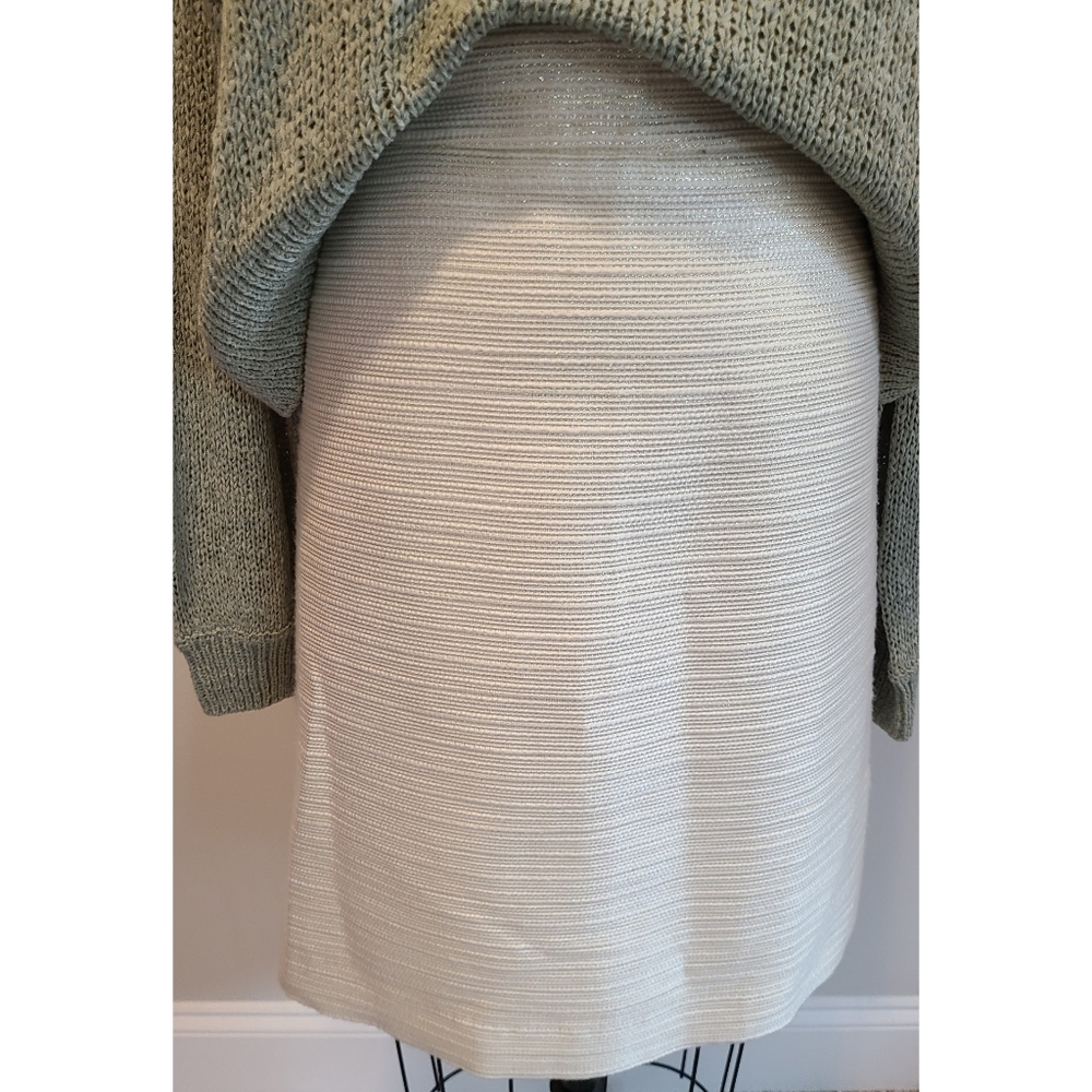 Paper Crown Skirt - Picture 4 of 6